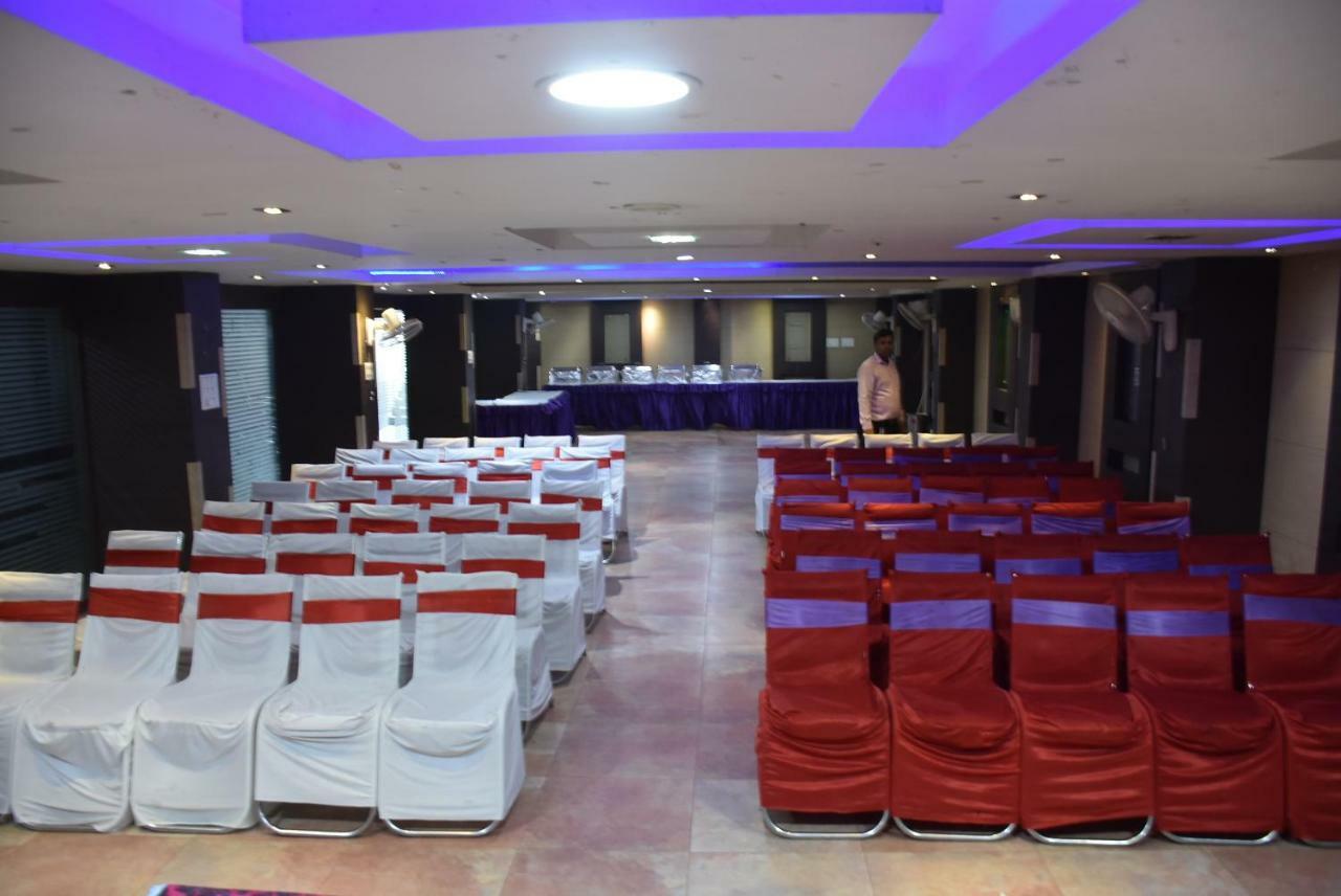 Hotel Saraswati Inn Aurangabad  ภายนอก รูปภาพ